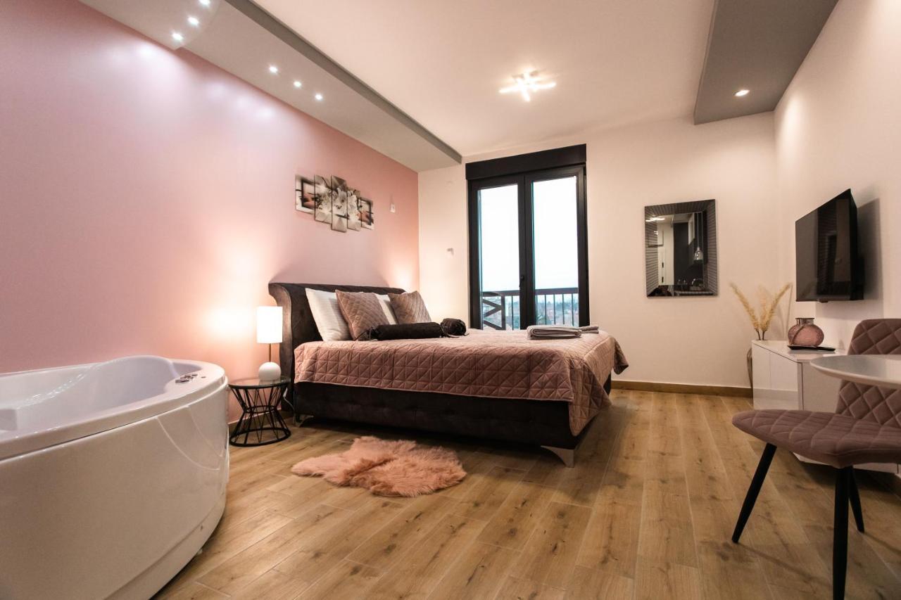 Room Jacuzzi “Athena” Subotica Luaran gambar