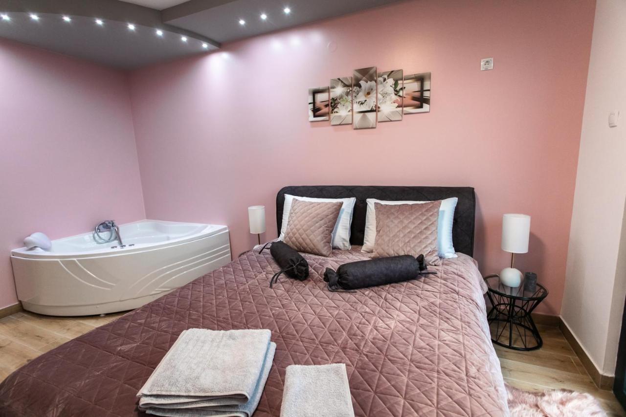 Room Jacuzzi “Athena” Subotica Luaran gambar