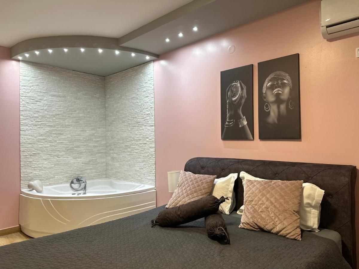 Room Jacuzzi “Athena” Subotica Luaran gambar